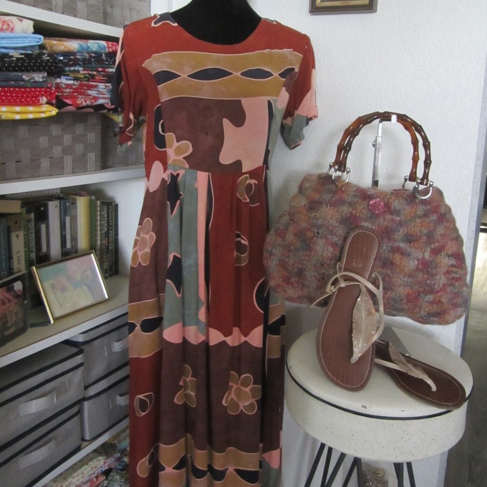 GECKO BATIK -  Size Large // Geometric Print Dress